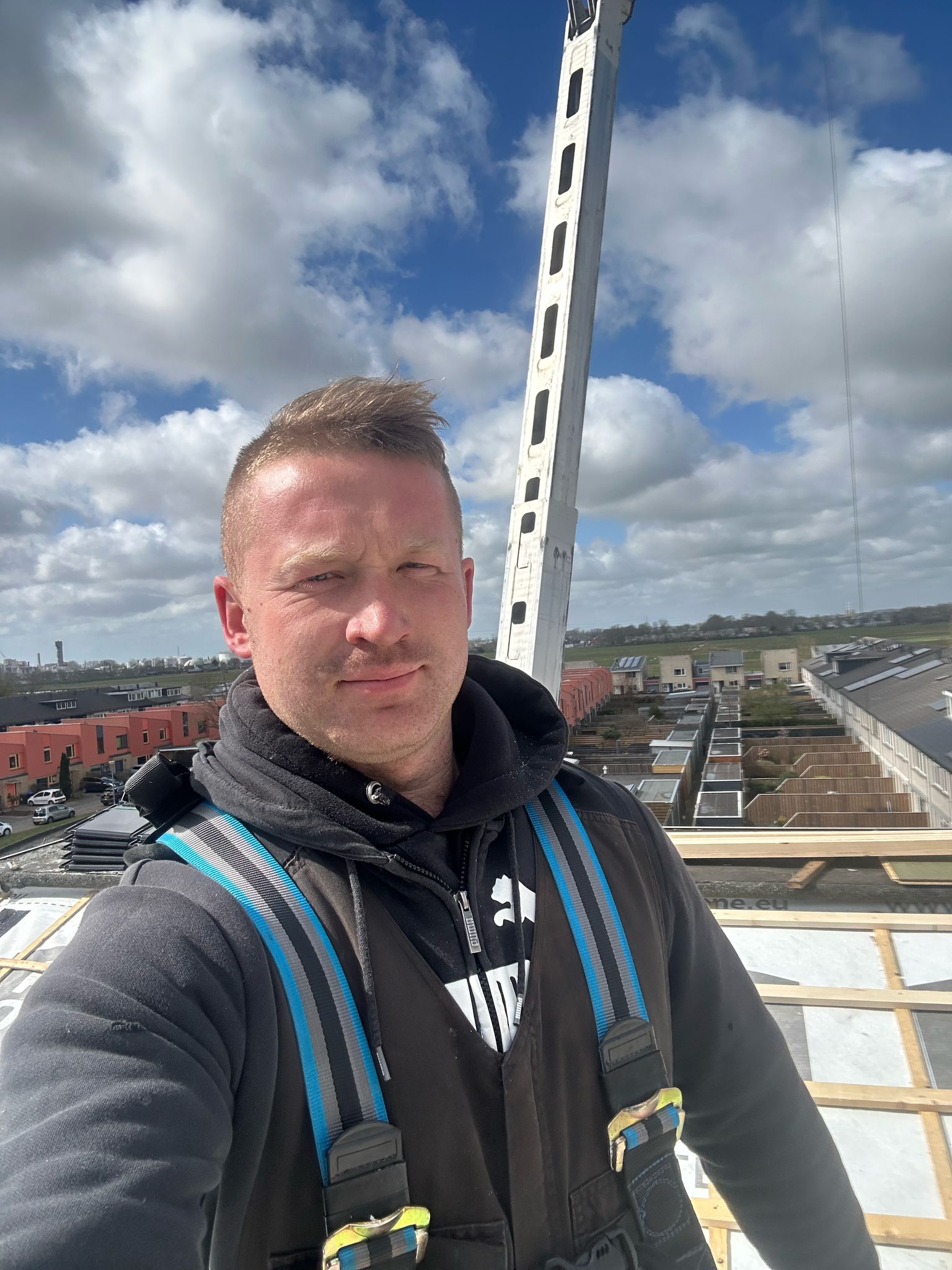 Dakbouw team aan het werk
